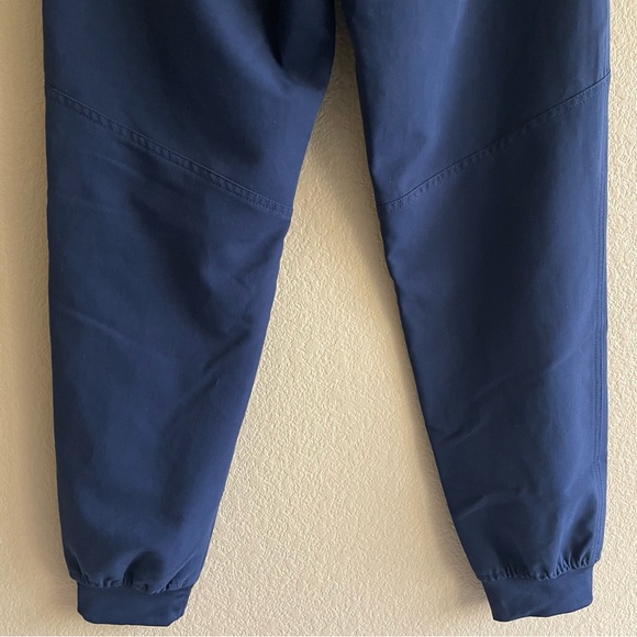 ๐ MOVEMENT Flat Front Scrub Pant Jogger Womens S Navy Blue NWOT - Picture 8 of 13